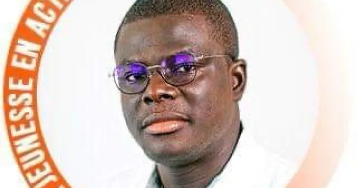 assemblee-generale-des-jeunes-du-rhdp-philippe-kragbe-felicite-mamadou-kone-pour-sa-brillante-victoire-et-sengage-a-travailler-a-ses-cotes