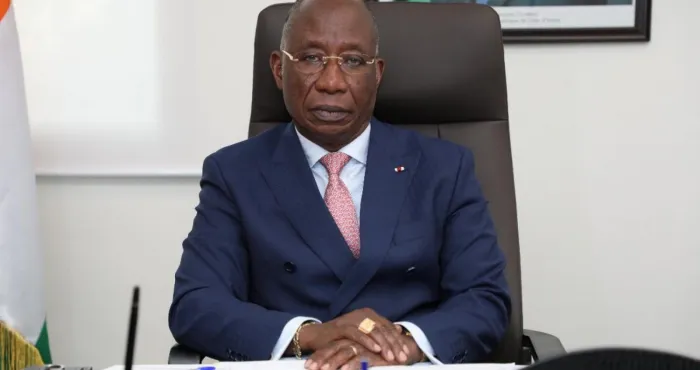 bourses-detudes-payantes-pour-le-canada-le-ministere-des-affaires-etrangeres-appelle-a-la-vigilance