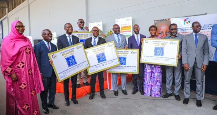 nutrition-du-materiel-et-intrants-de-nutrition-remis-a-26-regions-sanitaires
