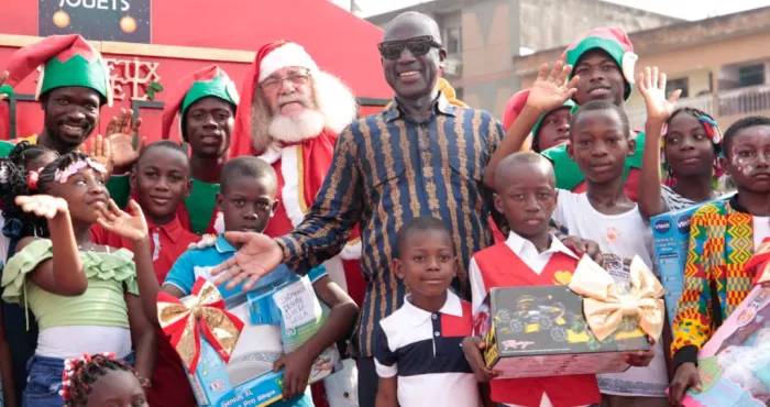 yopougon-fete-de-noel-adama-bictogo-gate-5000-enfants