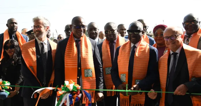 inauguration-de-lagora-de-yopougon-le-ministre-metch-invite-les-ivoiriens-a-se-mobiliser-derriere-les-elephants