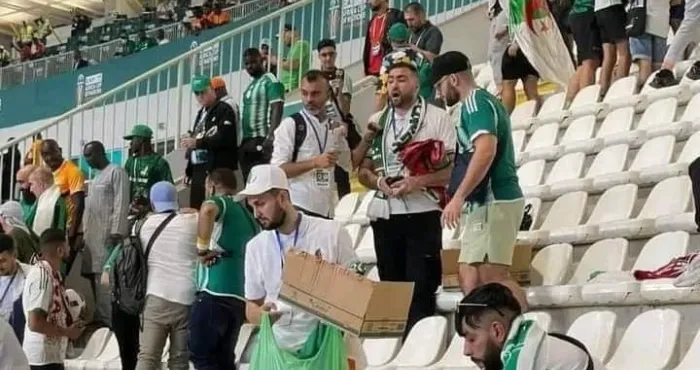 can-2023-en-ramassant-les-ordures-au-stade-les-supporters-sont-adules-par-la-foule