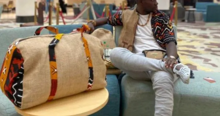 developpement-durable-3-questions-a-arsene-gbaka-lhomme-qui-donne-une-nouvelle-vie-aux-sacs-de-cacao