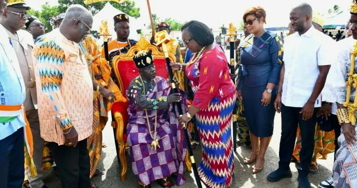 region-du-gbokle-anne-ouloto-prone-le-vivre-ensemble-a-fresco