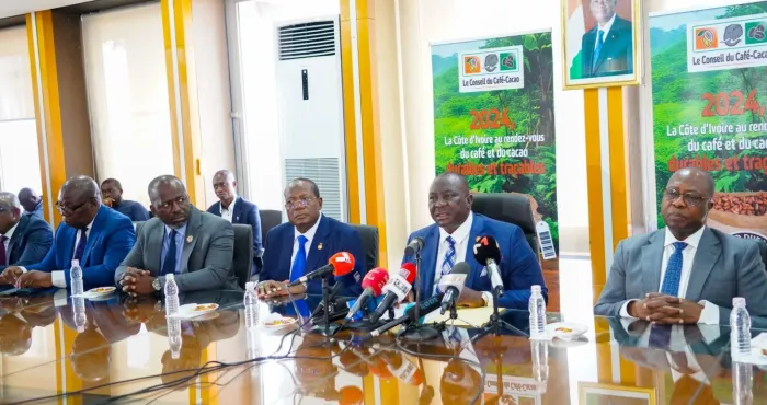 campagne-intermediaire-2023-2024-de-cacao-le-prix-du-cacao-fixe-a-1500f