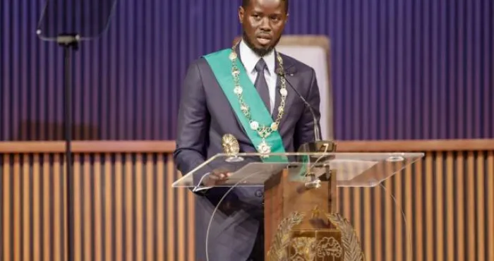 senegal-investit-president-bassirou-diomaye-faye-sengage-pour-une-justice-independante