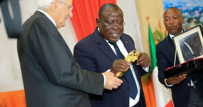 cooperation-en-visite-officielle-a-abidjan-sergio-mattarella-a-recu-la-cle-de-la-ville