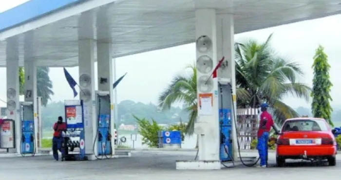 cote-divoire-le-litre-de-lessence-sans-plomb-et-du-gasoil-pour-le-mois-daout-maintenu-a-615-f-cfa