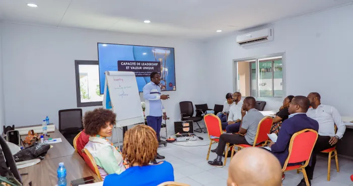 seminaire-de-leadership-politique-lifp-agc-forme-la-jeunesse-du-rhdp