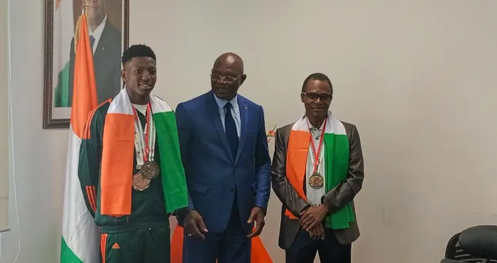 karate-apres-son-titre-de-champion-du-monde-adje-silas-metch-honore-meite-sy-ibrahima
