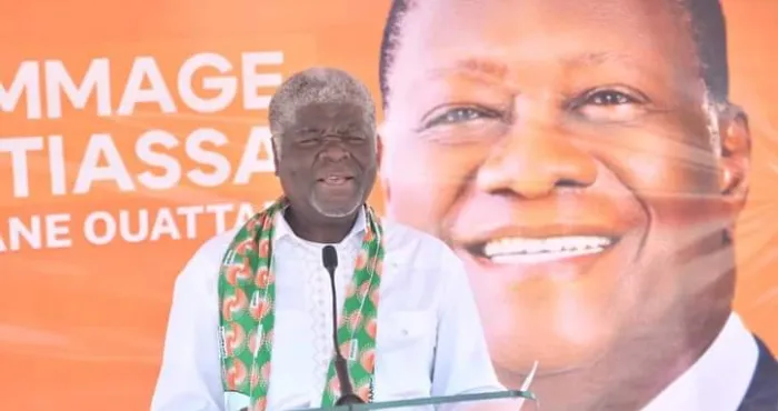 agboville-55-000-personnes-mobilisees-pour-dire-merci-au-chef-de-letat-lagneby-tiassa-fait-le-choix-du-developpement-et-de-la-paix-avec-alassane-ouattara