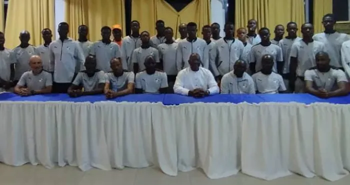 qualificatifs-can-u17-2025-ufoa-b-le-ministre-adje-metch-silas-galvanise-les-elephanteaux