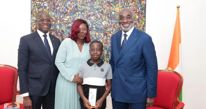 champion-du-monde-de-dictee-leleve-samuel-marie-recoit-les-honneurs-de-sa-commune