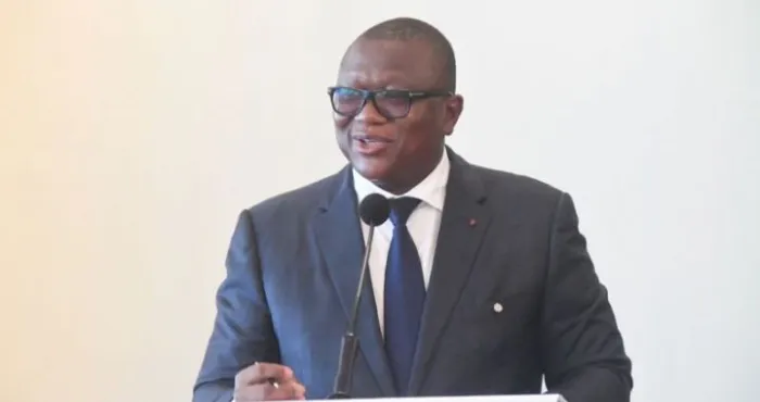 fraude-sur-les-diplomes-proposition-de-reforme-de-la-cei-relations-avec-le-burkina-faso-le-gouvernement-sans-detours