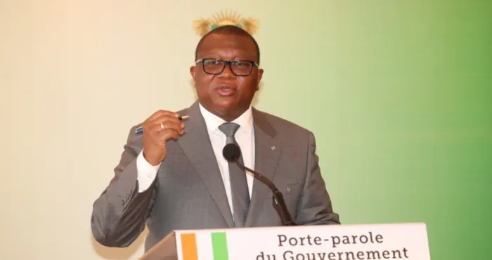 lutte-contre-la-fraude-et-levasion-fiscales-des-impots-sur-le-revenu-recouvrement-des-impots-construction-du-terminal-cerealier-du-paa-le-gouvernement-arrete-des-mesures-fortes