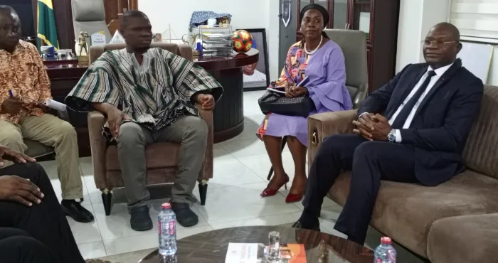 cooperation-sportive-le-ministre-adje-silas-vend-la-destination-cote-divoire-au-ghana
