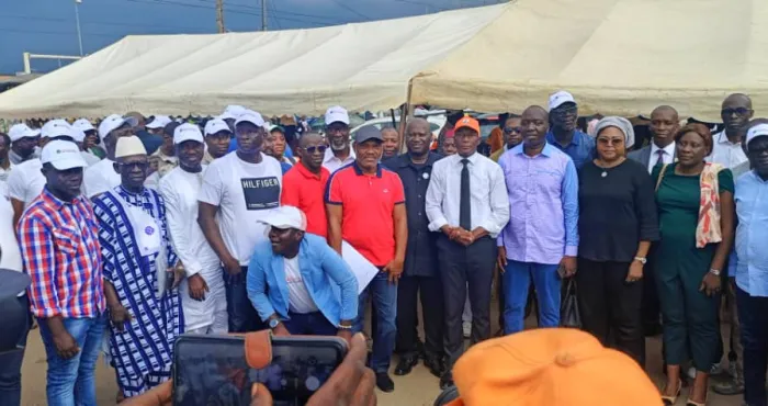 infrastructures-routieres-renouvellement-du-parc-automobile-les-transporteurs-reconnaissants-au-president-ouattara
