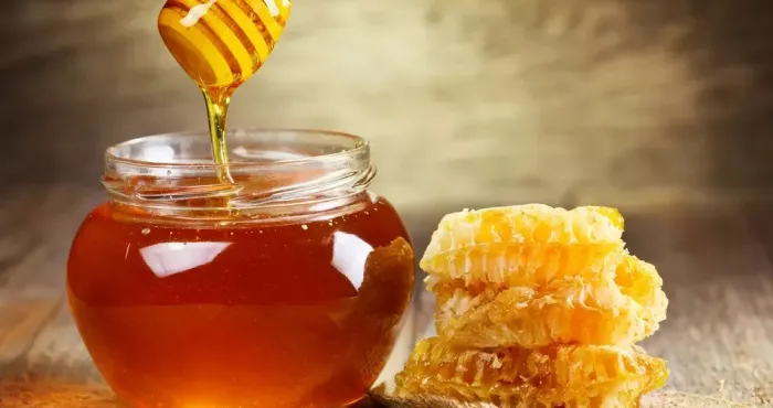 miel-un-nectar-dore-pour-des-nuits-paisibles-et-un-sommeil-reparateur