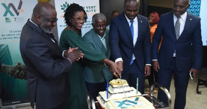 banque-et-assurances-deux-entreprises-celebrent-15-ans-de-partenariat-gagnant