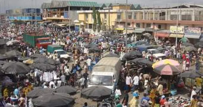 adjame-liberation-des-trottoirs-farikou-soumahoro-peut-il-vaincre-le-signe-indien