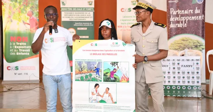 1ere-edition-de-genies-en-herbe-a-agnibilekrou-le-cns-sensibilise-les-ecoliers-sur-le-travail-des-enfants