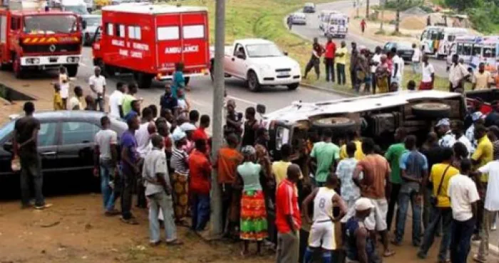 accident-un-car-percute-un-cargo-et-tue-un-policier