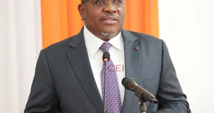 lancement-de-la-campagne-deducation-civique-et-electorale-ibrahime-coulibaly-kuibiert-sans-reserve-face-aux-auditeurs-de-lena