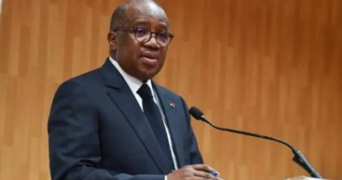 faux-et-usage-de-faux-sansan-kambile-ministre-tape-du-poing-sur-la-table