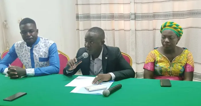 mediation-avec-les-pays-de-laes-des-jeunes-burkinabe-adressent-leur-remerciement-a-diomaye-faye