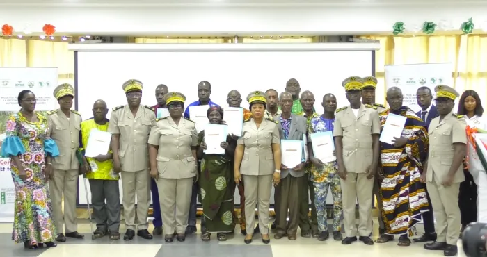 pole-agro-industriel-les-certificats-fonciers-remis-aux-populations
