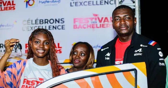 interview-bac-2024-ouassenan-amlan-kenza-bacheliere-345-a-17-ans-apres-lobtention-de-sa-voiture-les-reseaux-sociaux-ne-mempechent-pas-douvrir-mes-cahiers