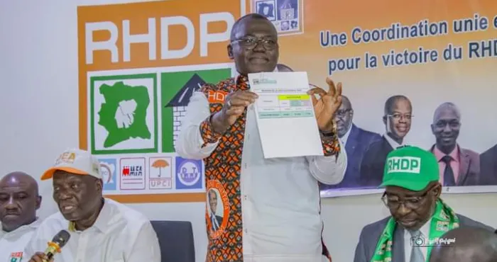 presidentielle-2025-ibrahim-konate-coordonateur-principal-du-rhdp-a-port-bouet-face-aux-militants-en-2025-nous-allons-changer-la-coloration-politique-de-port-bouet-en-rhdp