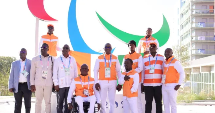 ministere-des-sports-et-du-cadre-de-la-vie-le-ministre-adje-silas-metch-aupres-des-athletes-paralympiques-a-paris