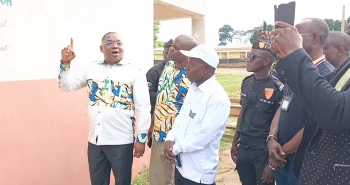 rentree-scolaire-2024-2025-dr-serey-doh-remet-les-cles-dune-ecole-a-tahably