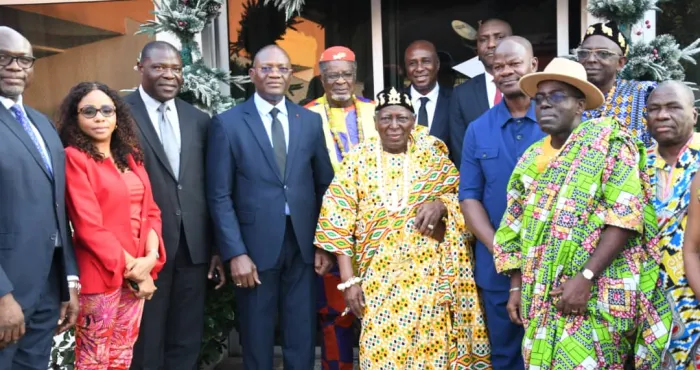 coupe-du-monde-de-maracana-lonction-des-tetes-couronnees-au-ministre-silas-adje-metch
