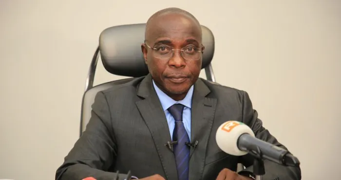 passation-de-marche-au-ministere-de-lhydraulique-bouake-fofana-demantele-un-reseau-de-mafieux