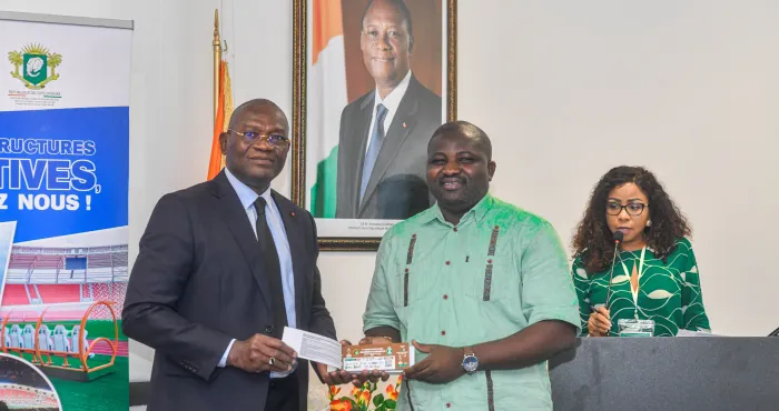 maramonde-abidjan-2024-le-president-de-la-republique-s-e-m-alassane-ouattara-offre-800-billets-dentrees-aux-organisations-de-jeunesse-de-cote-divoire