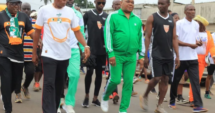 duekoue-serey-doh-et-la-population-marchent-pour-la-cohesion-et-la-sante