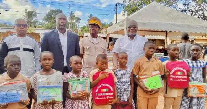 soutien-a-leducation-eric-ouloto-cadre-rhdp-renforce-les-etablissements-scolaires-de-toulepleu