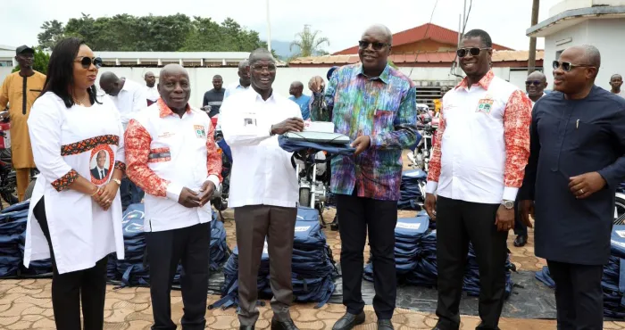revision-de-la-liste-electorale-rle-vagondo-diomande-fait-un-don-de-30-350-000-f-cfa-a-la-coordination-regionale-rhdp-du-tonkpi-pour-loperation
