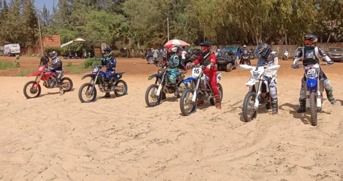 motocyclisme-championnat-d-afrique-de-cross-country-de-dakar-les-pilotes-ivoiriens-sur-le-podium