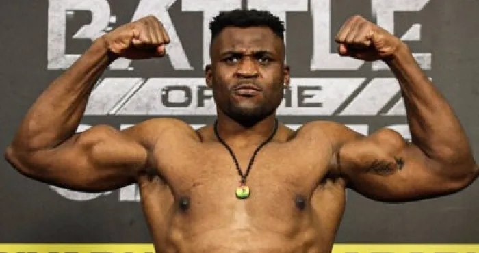 mma-francis-ngannou-expedie-renan-ferreira-des-le-premier-round