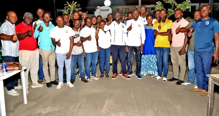 revision-de-la-liste-electorale-la-jeunesse-rhdp-cocody-riviera-mise-en-mission