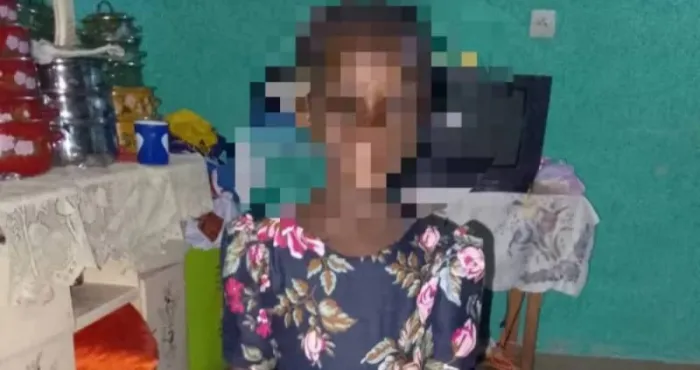man-une-vieille-dame-neutralise-un-individu-qui-tente-degorger-une-fillette-de-6-ans