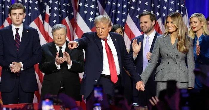 usa-donald-trump-au-seuil-de-la-maison-blanche