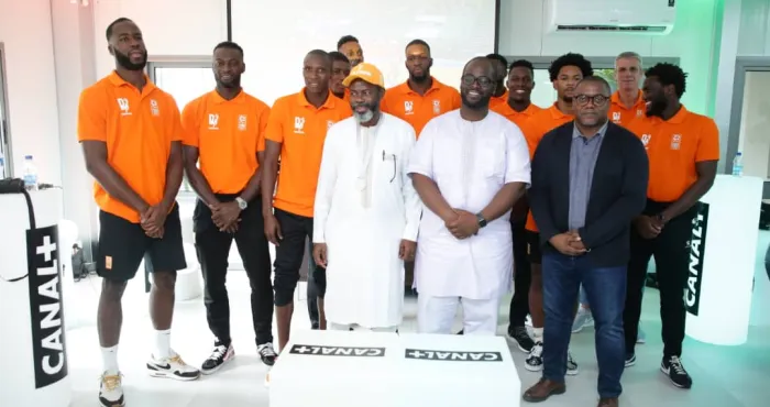 basket-ball-les-elephants-vices-champions-dafrique-honores-apres-leur-decoration