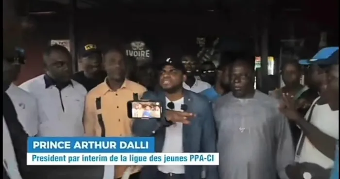 meeting-de-demande-dinscription-de-laurent-gbagbo-sur-la-liste-electorale-quand-la-jeunesse-du-ppa-ci-trompe-la-mairie-de-port-boueet