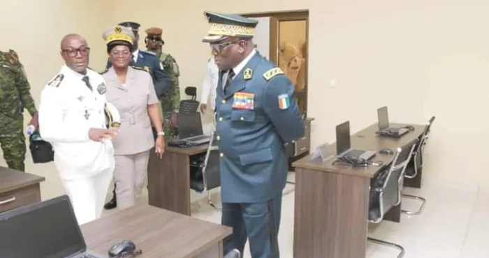 menaces-securitaires-transnationales-gal-lassina-doumbia-face-aux-auditeurs-de-la-6e-promotion-du-cesd-les-pays-africains-veulent-se-donner-les-moyens-de-la-preservation-de-leurs-interets-vitaux