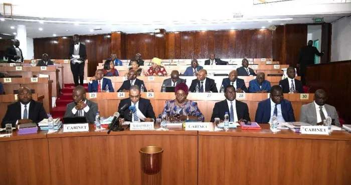 budget-de-letat-2025-les-deputes-valident-le-projet-de-loi-des-finances