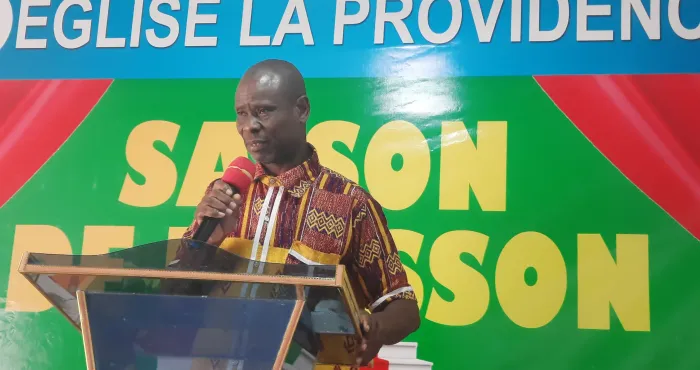 journee-nationale-de-la-paix-pasteur-bedikoua-aime-et-des-hommes-de-dieu-prient-pour-le-pays